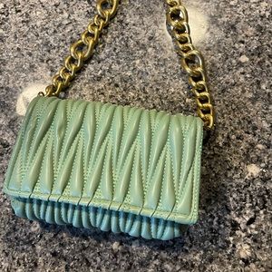 Green leather and chain shoulder bag